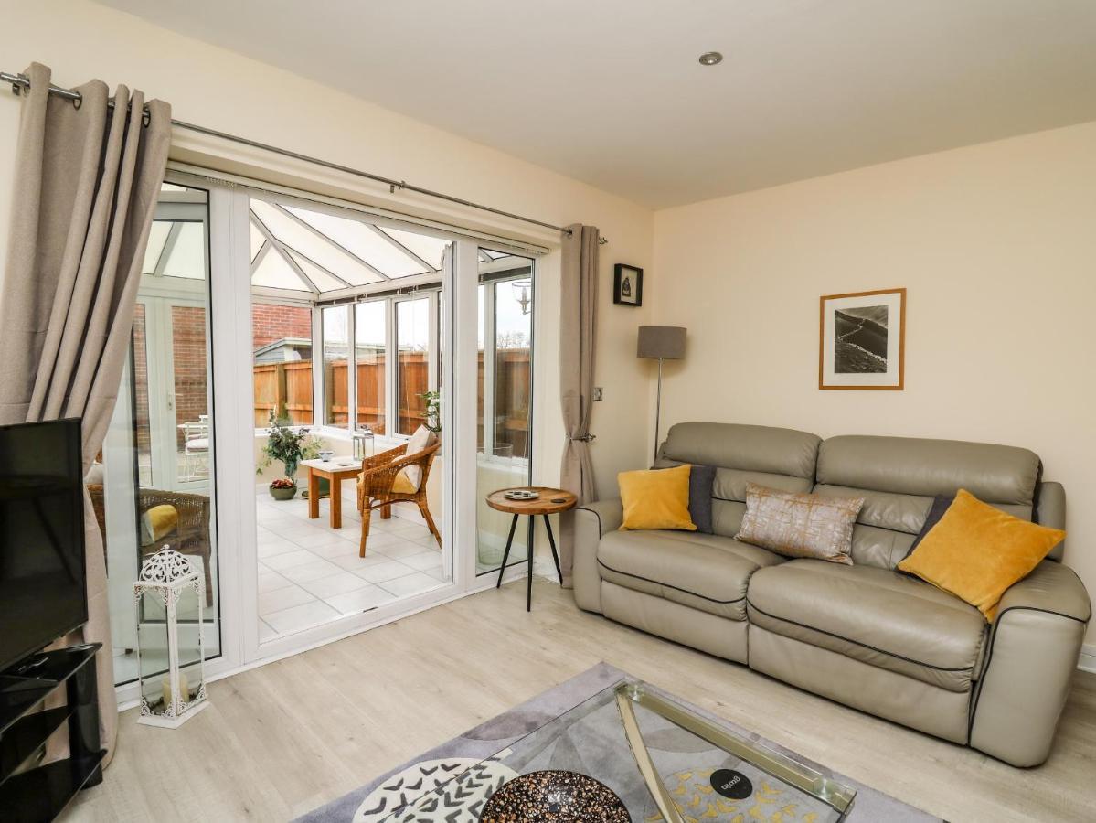 6 Erwr Brenhinoedd Villa Ammanford Bagian luar foto