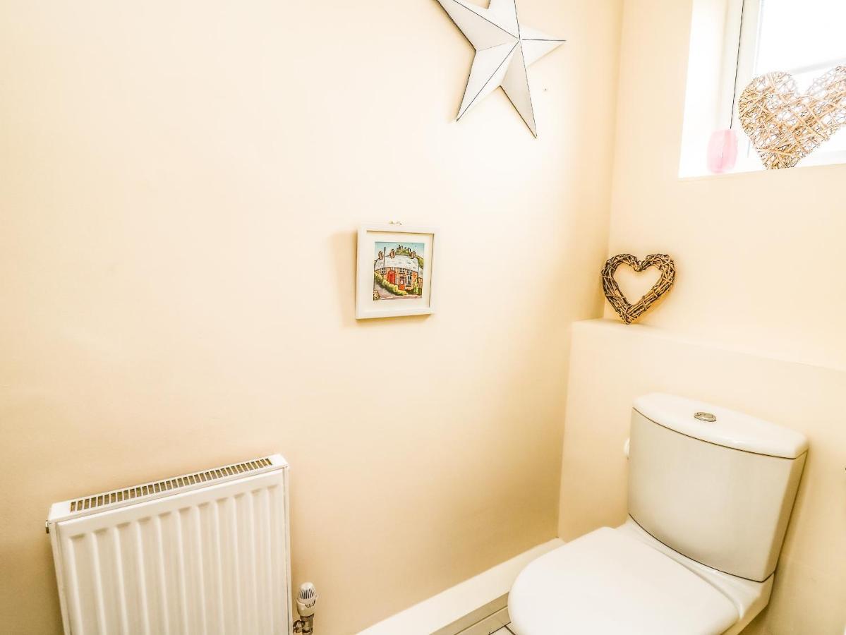 6 Erwr Brenhinoedd Villa Ammanford Bagian luar foto