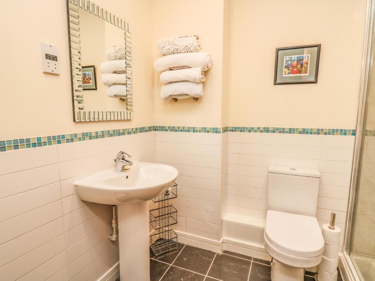 6 Erwr Brenhinoedd Villa Ammanford Bagian luar foto