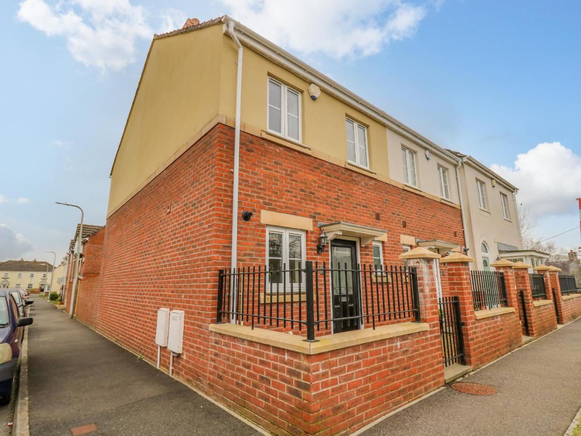 6 Erwr Brenhinoedd Villa Ammanford Bagian luar foto